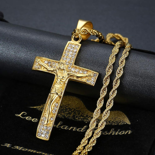 Cadena Cubana con Cruz bañada en oro 18k🔥
