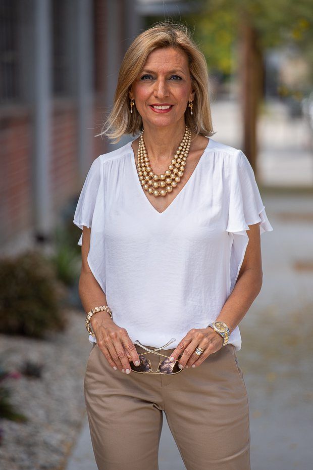 <em><strong>Laura Loaiza</strong></em>